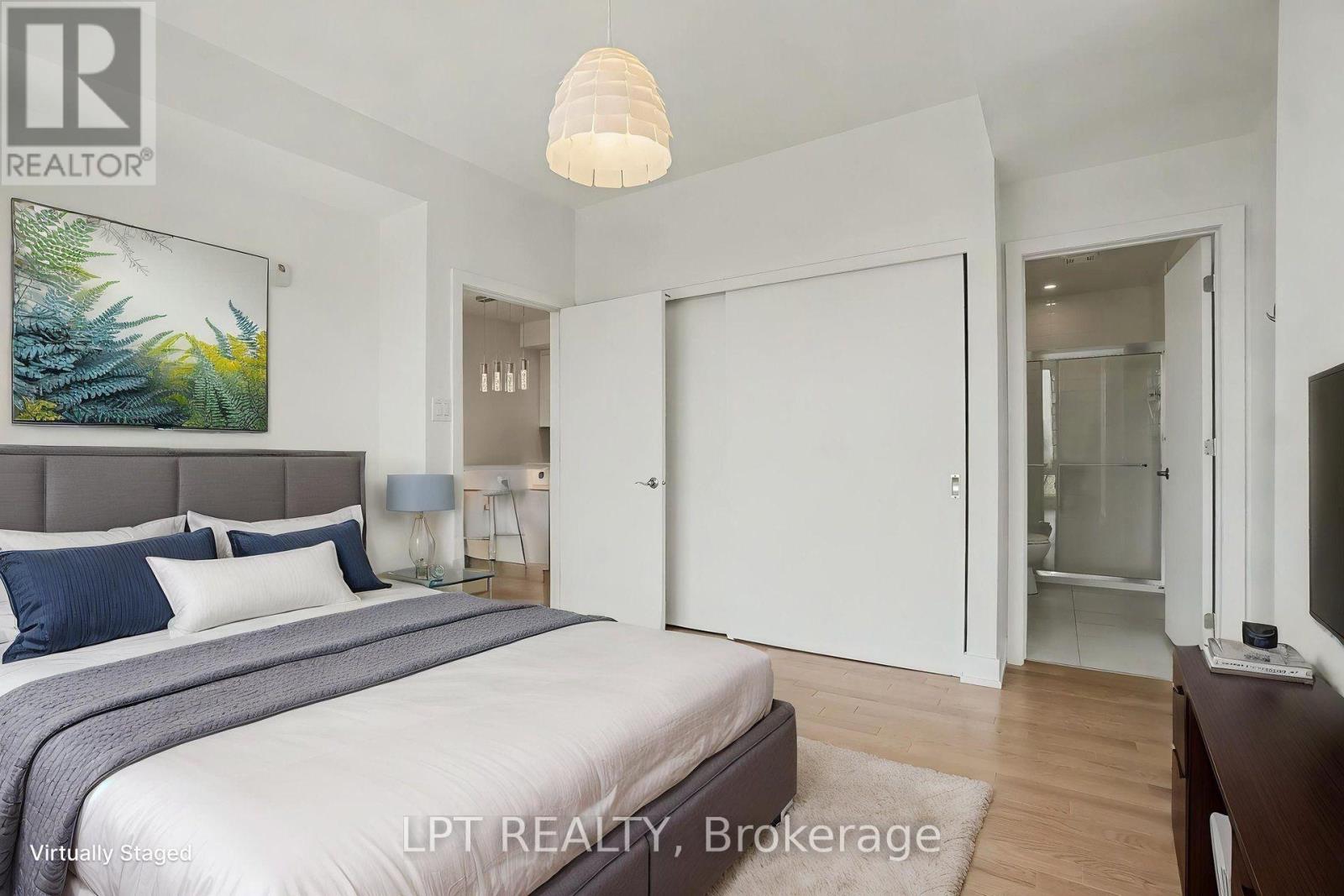 #512 88 RICHMOND ROAD - 14