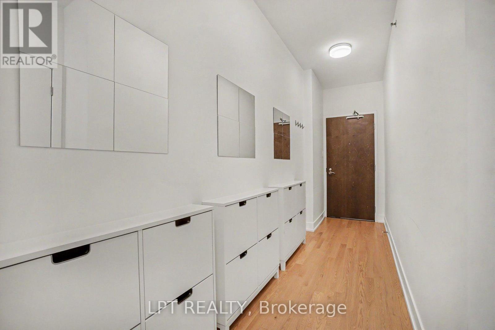#512 88 RICHMOND ROAD - 4