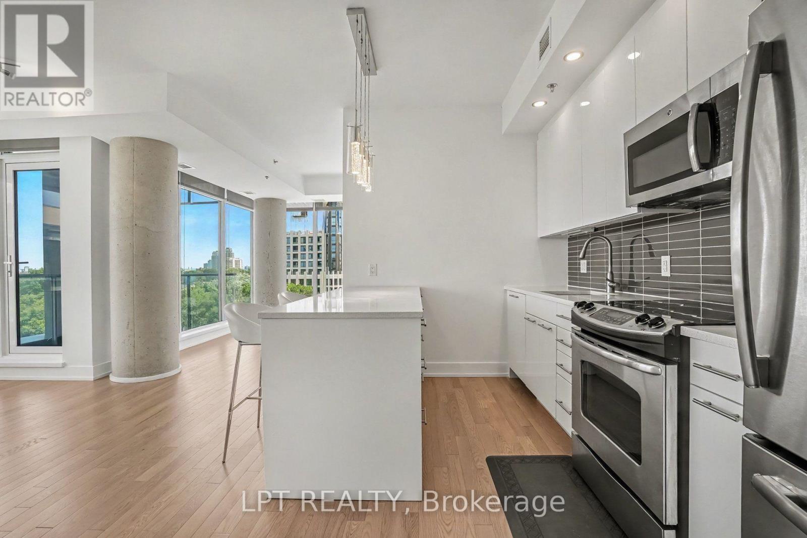 #512 88 RICHMOND ROAD - 9