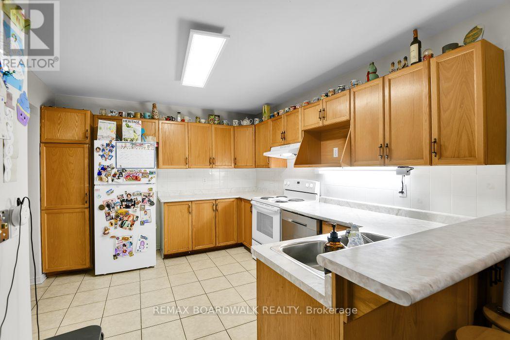 4 Bed, 3 Bath House for Rent in Ottawa – 79 HUNTERS GLEN CRESCENT, Ottawa – MLS# X13596308 - Image 11