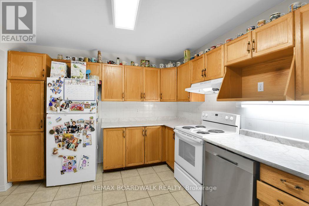4 Bed, 3 Bath House for Rent in Ottawa – 79 HUNTERS GLEN CRESCENT, Ottawa – MLS# X13596308 - Image 12