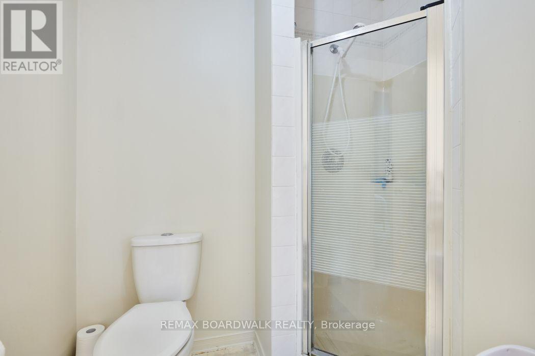 4 Bed, 3 Bath House for Rent in Ottawa – 79 HUNTERS GLEN CRESCENT, Ottawa – MLS# X13596308 - Image 20