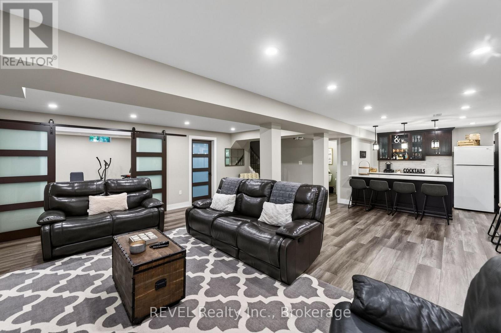3 FOSH COURT - Image 40