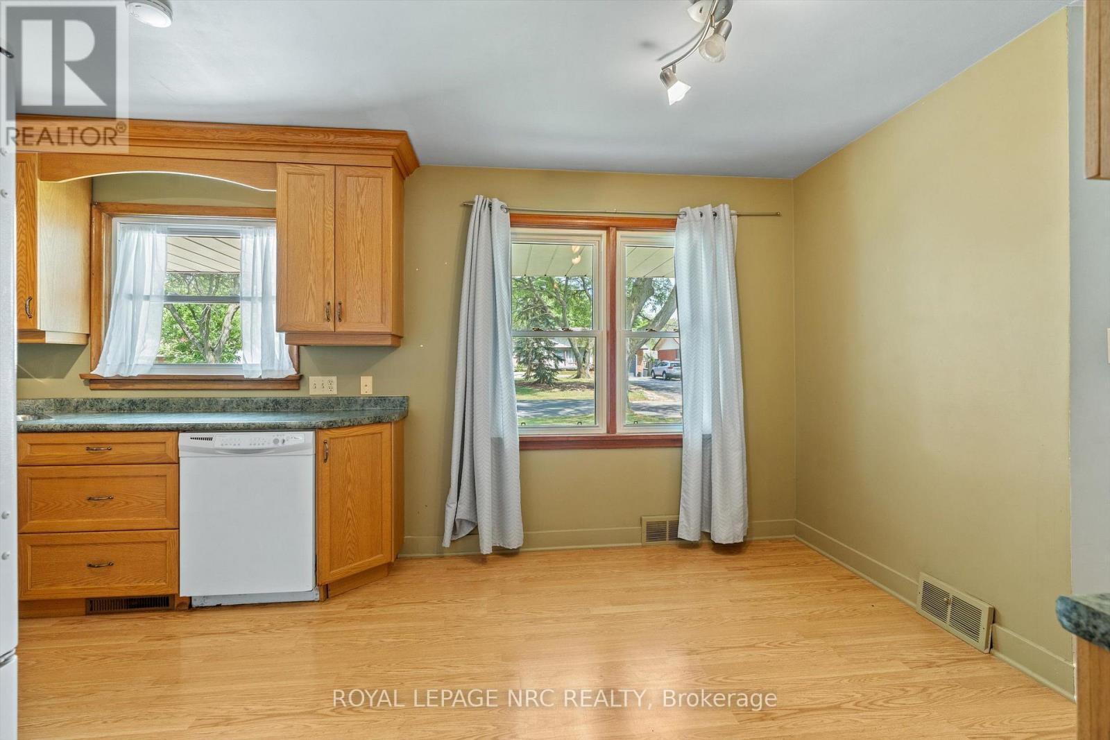 66 MASTERSON DRIVE - 12