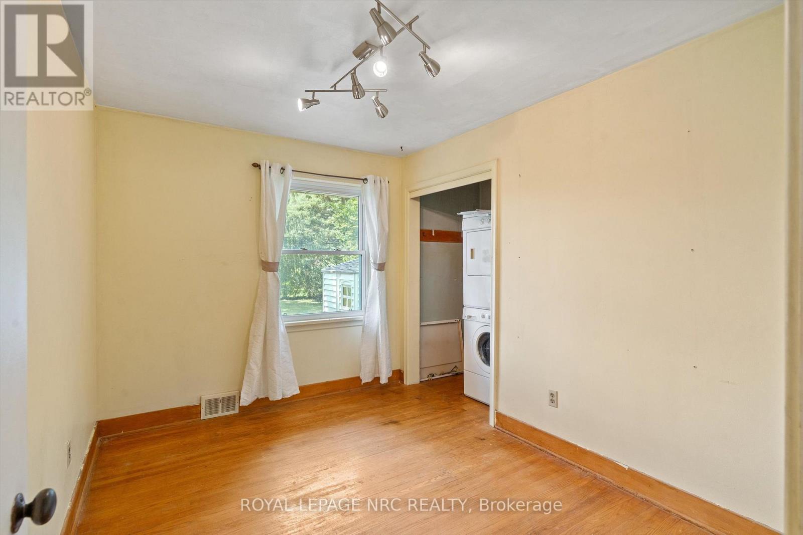 66 MASTERSON DRIVE - 17