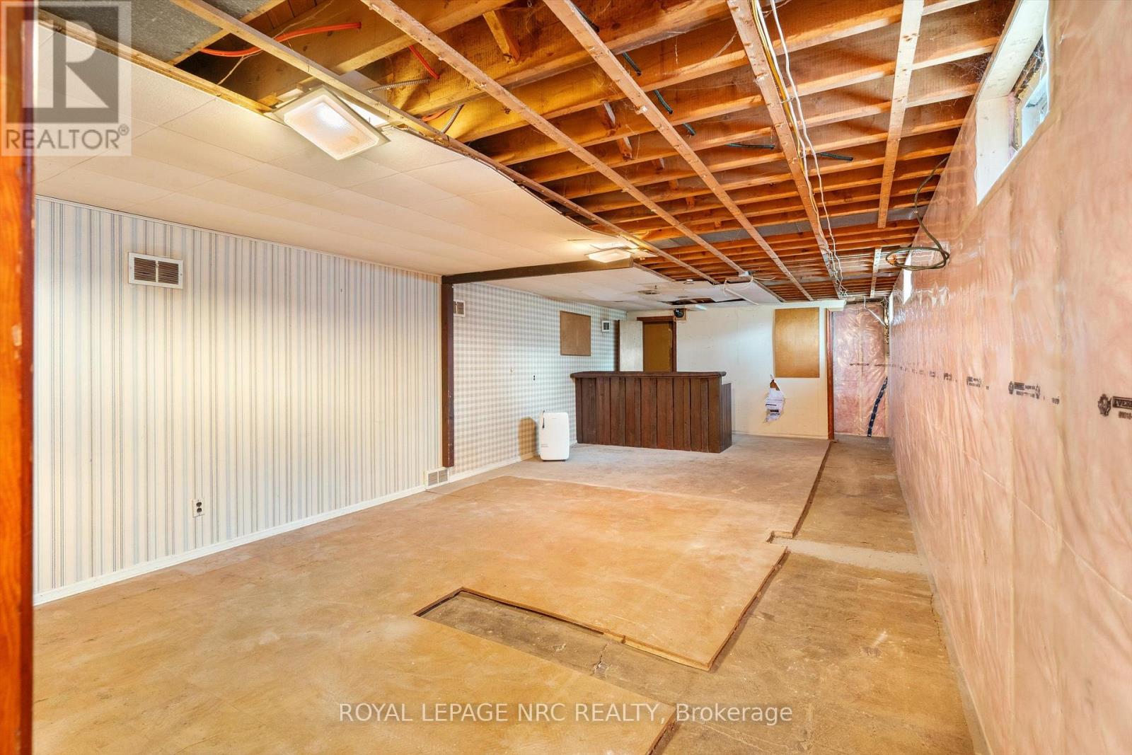 66 MASTERSON DRIVE - 21