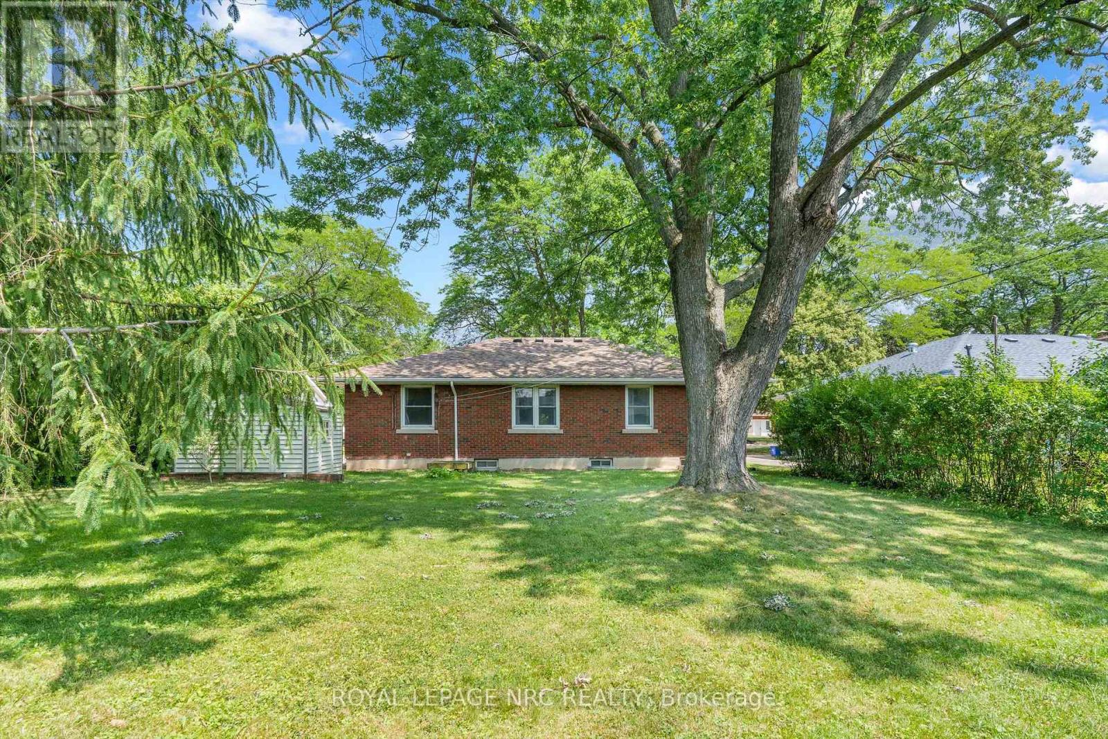 66 MASTERSON DRIVE - 28