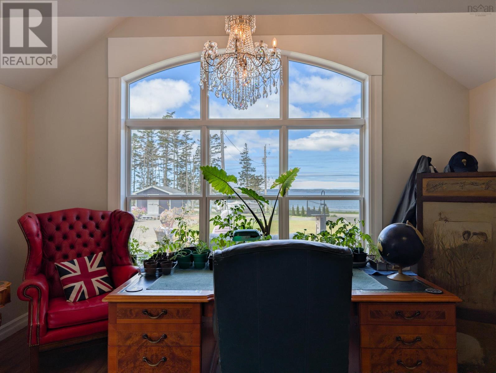 684 Riverside Road - 19