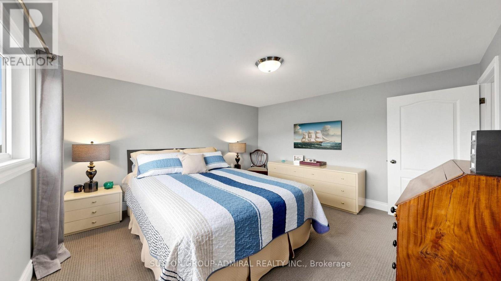 21 DONALBAIN CRESCENT - 32