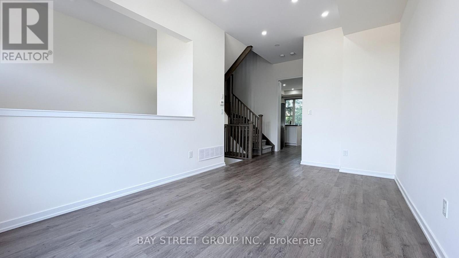 54 PANTHEON LANE - 6