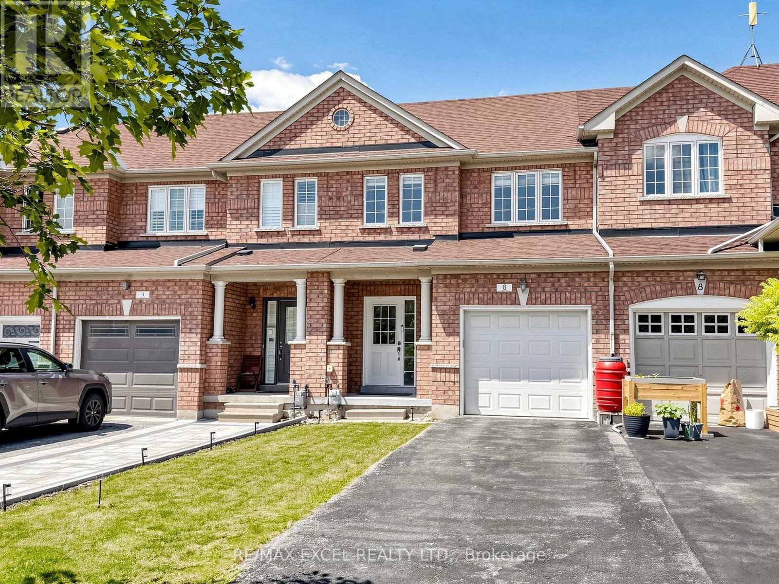 6 BARR CRESCENT - 1