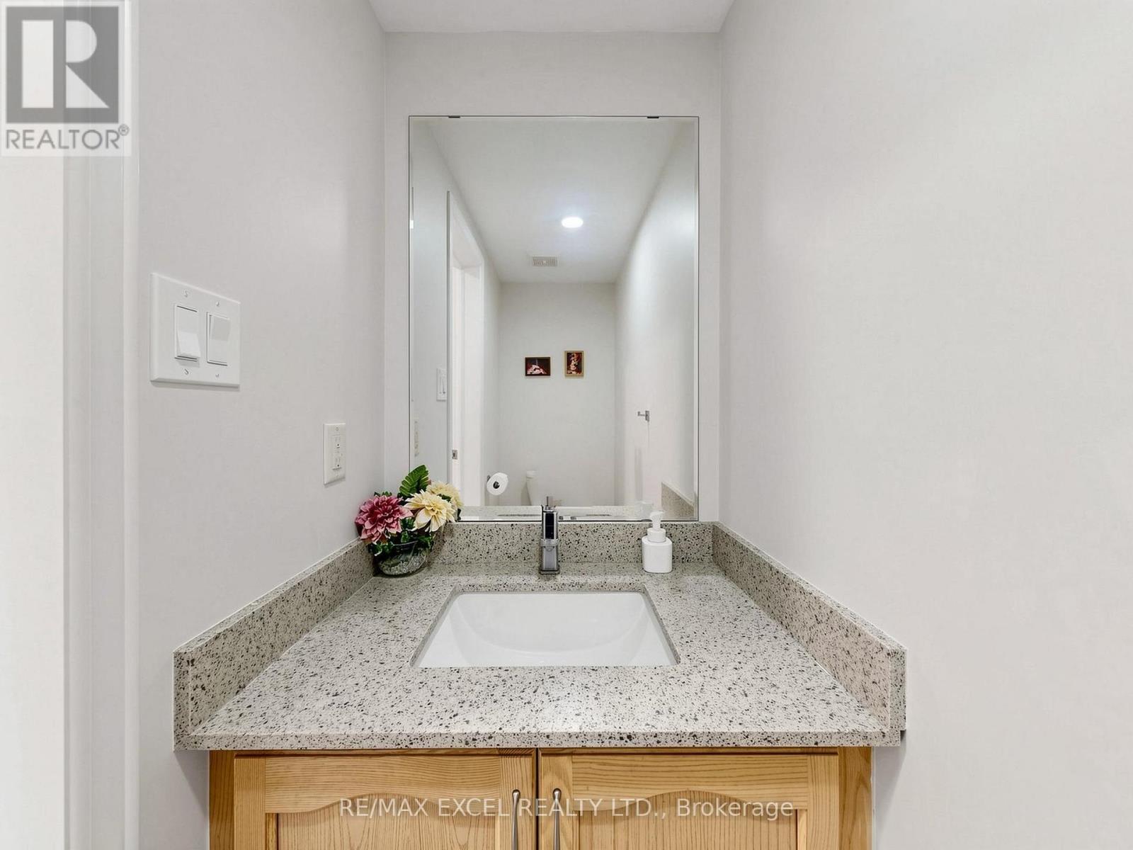 6 BARR CRESCENT - 12