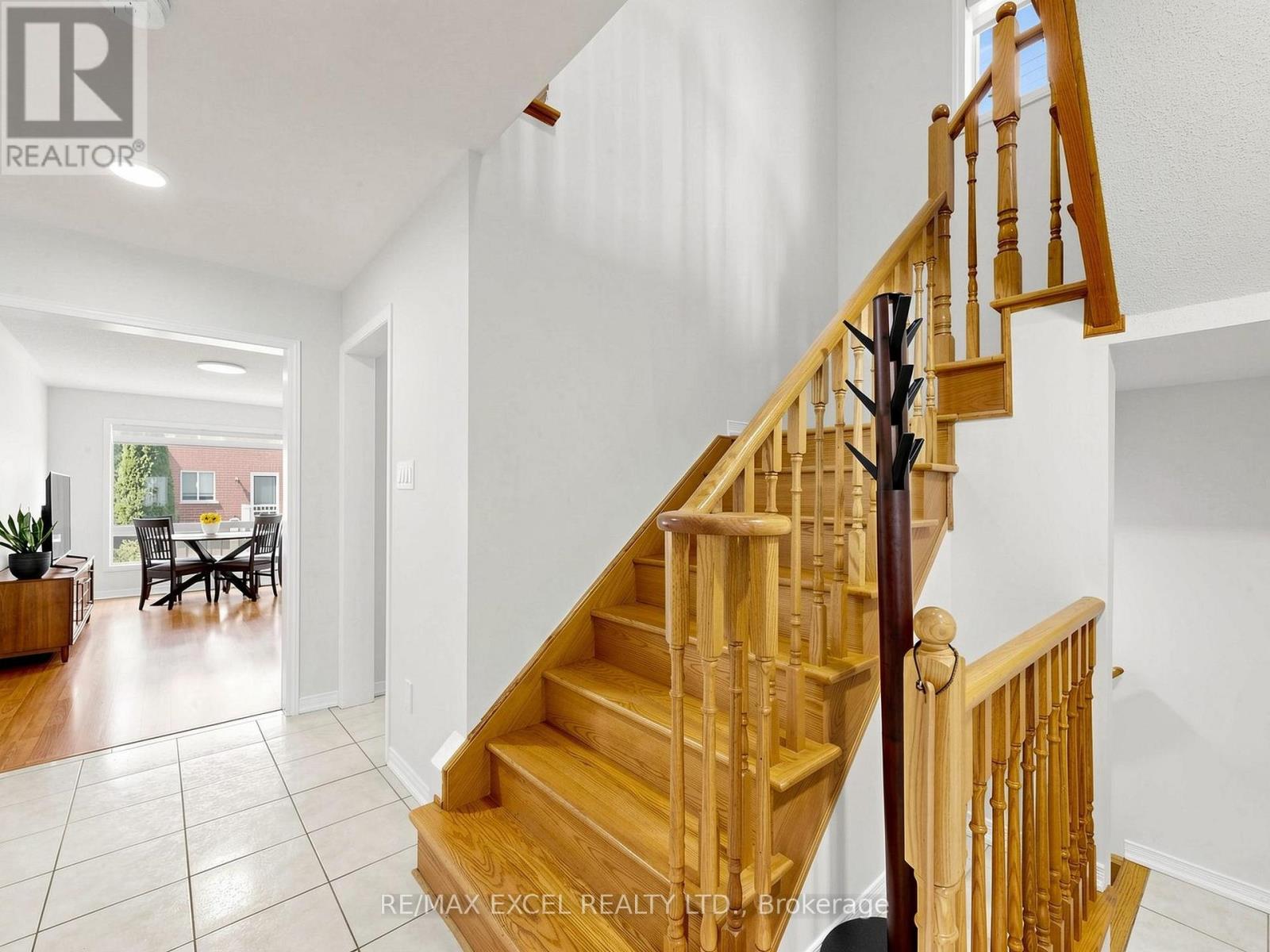 6 BARR CRESCENT - 14