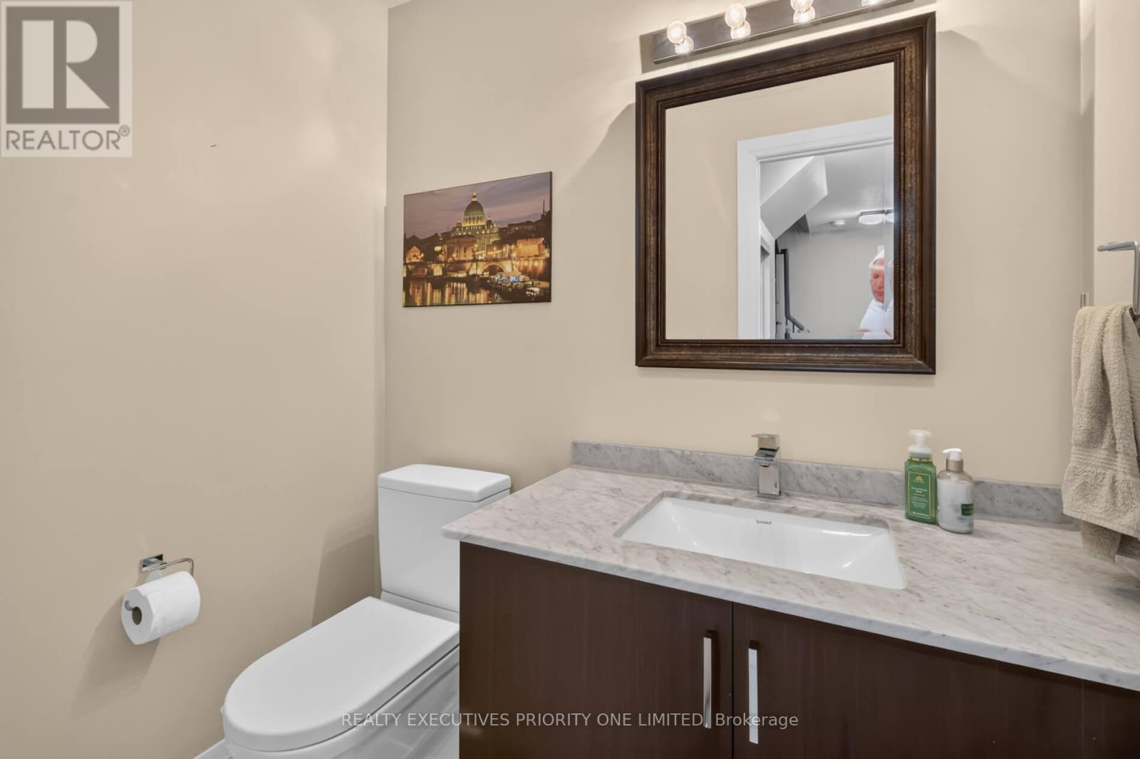 #59 8161 KIPLING AVENUE - 20
