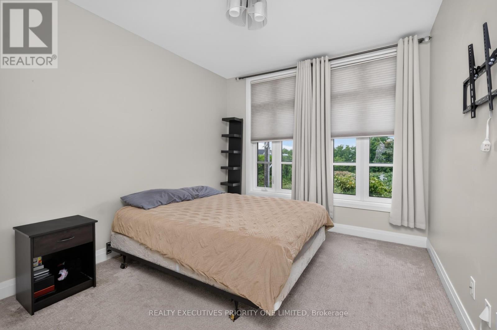 #59 8161 KIPLING AVENUE - 24
