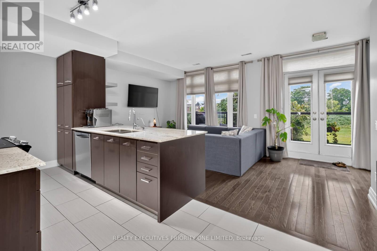 #59 8161 KIPLING AVENUE - 5