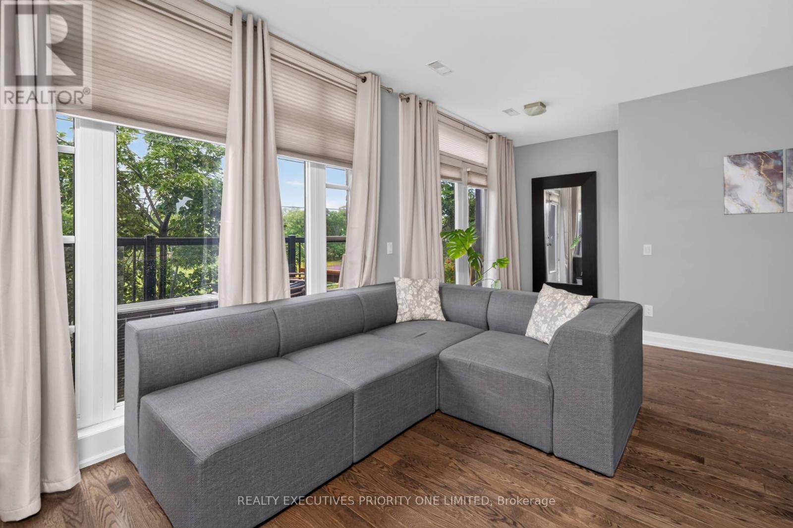 #59 8161 KIPLING AVENUE - 8