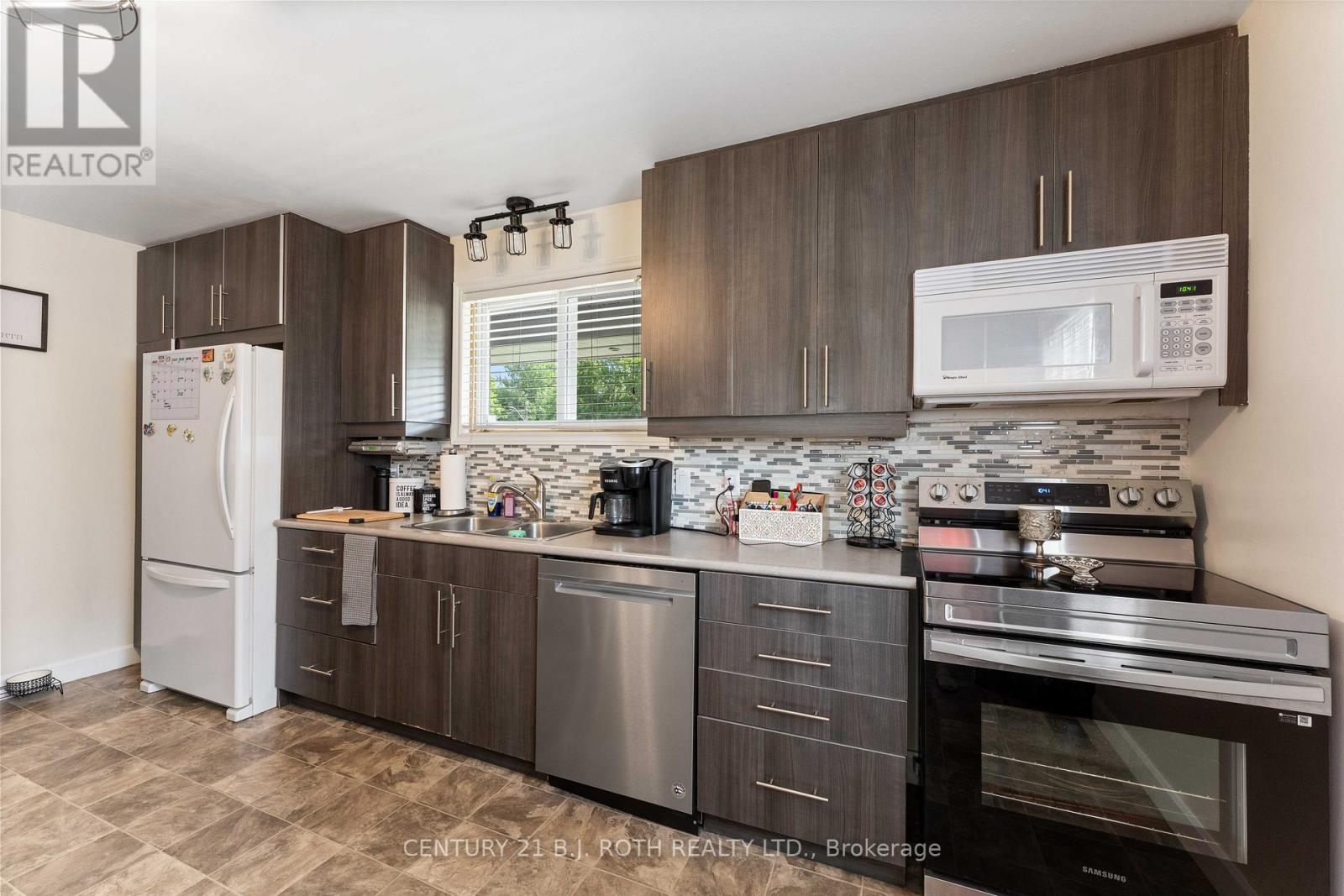 26 COULSON AVENUE - Image 16