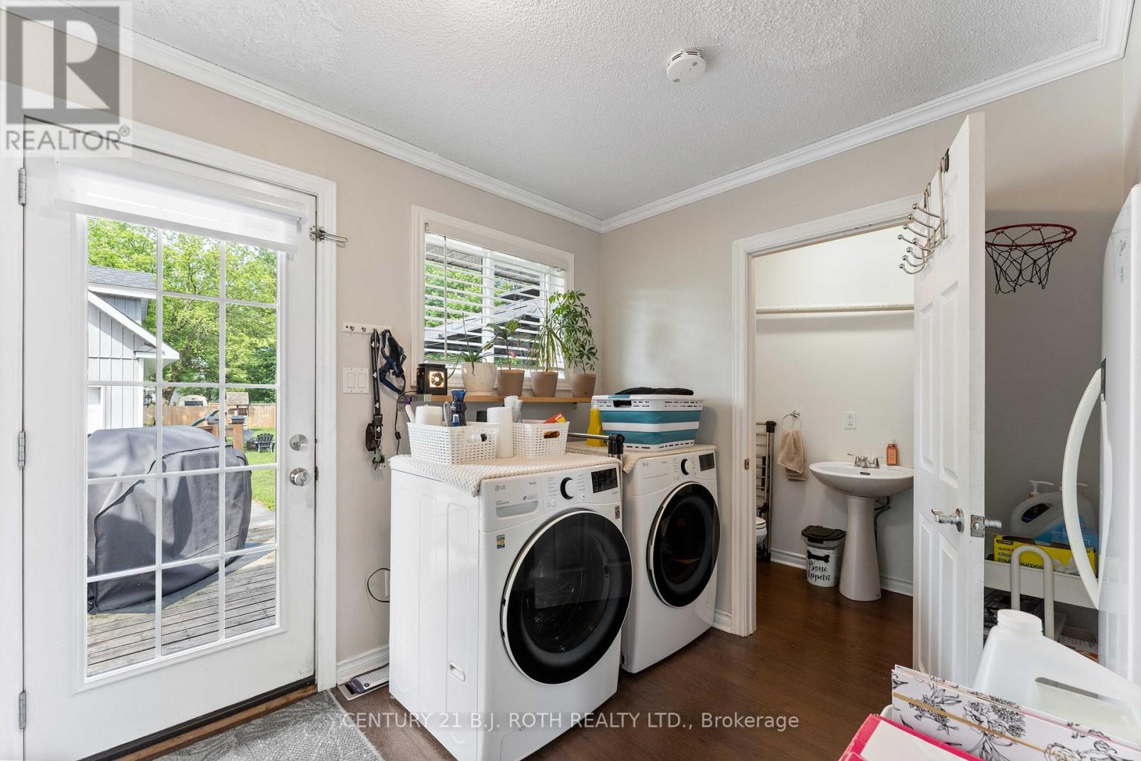 26 COULSON AVENUE - Image 23