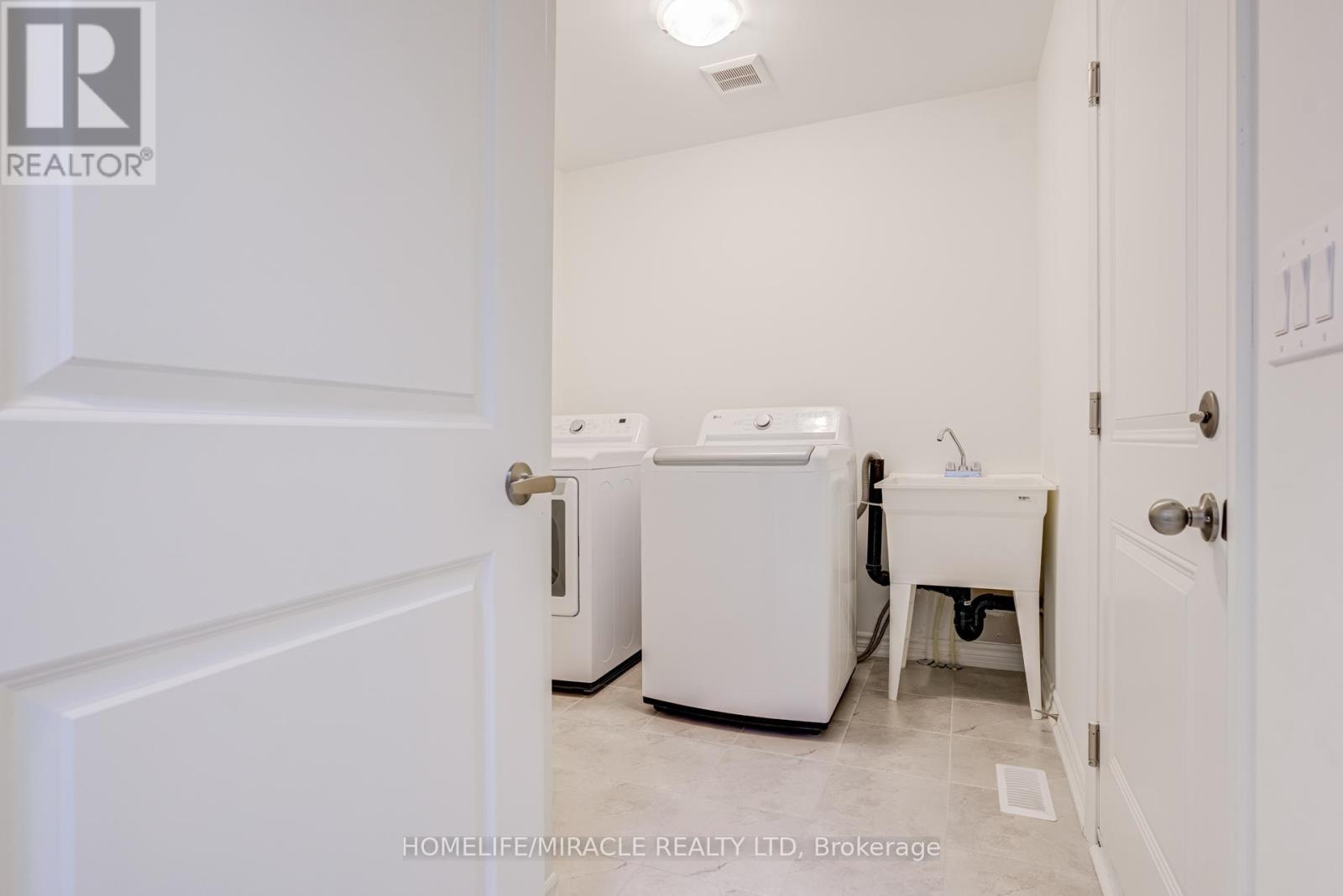 14 SASSAFRAS ROAD - 31