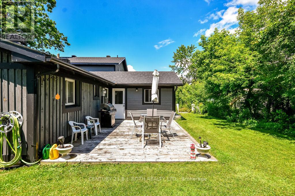 12 PATRICIA DRIVE - 17