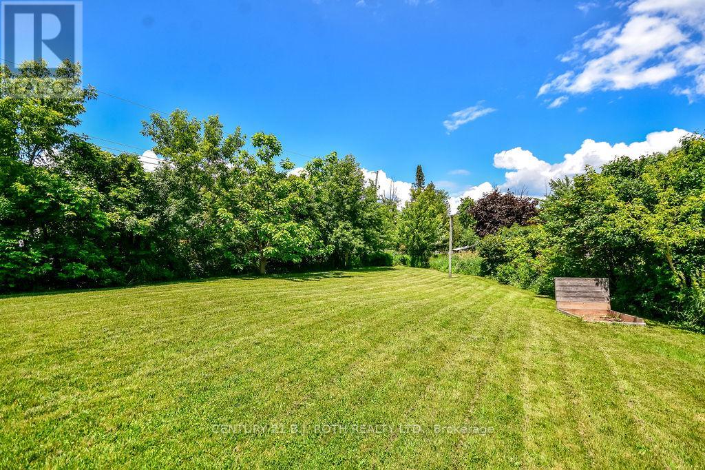 12 PATRICIA DRIVE - 20