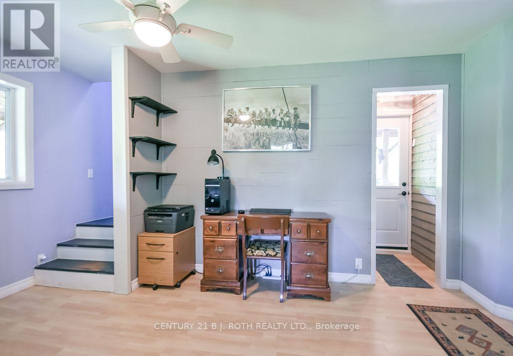 12 PATRICIA DRIVE - 25