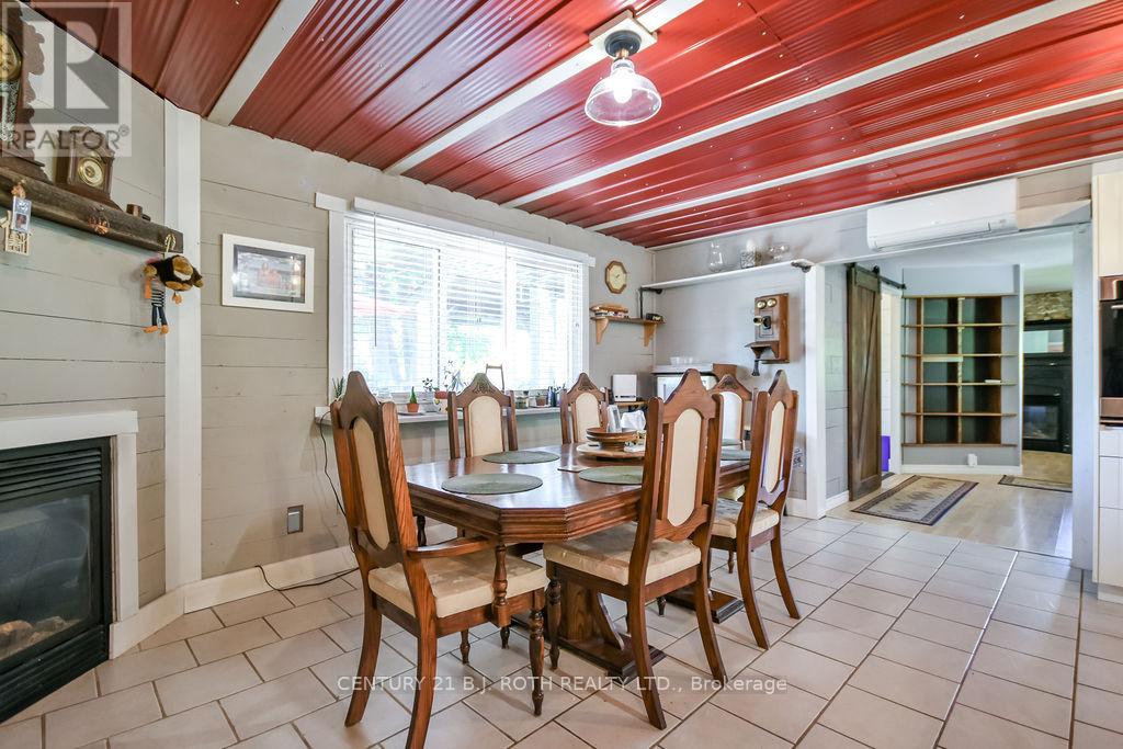 12 PATRICIA DRIVE - 29