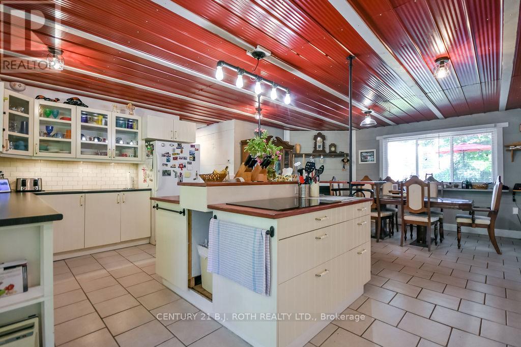 12 PATRICIA DRIVE - 34