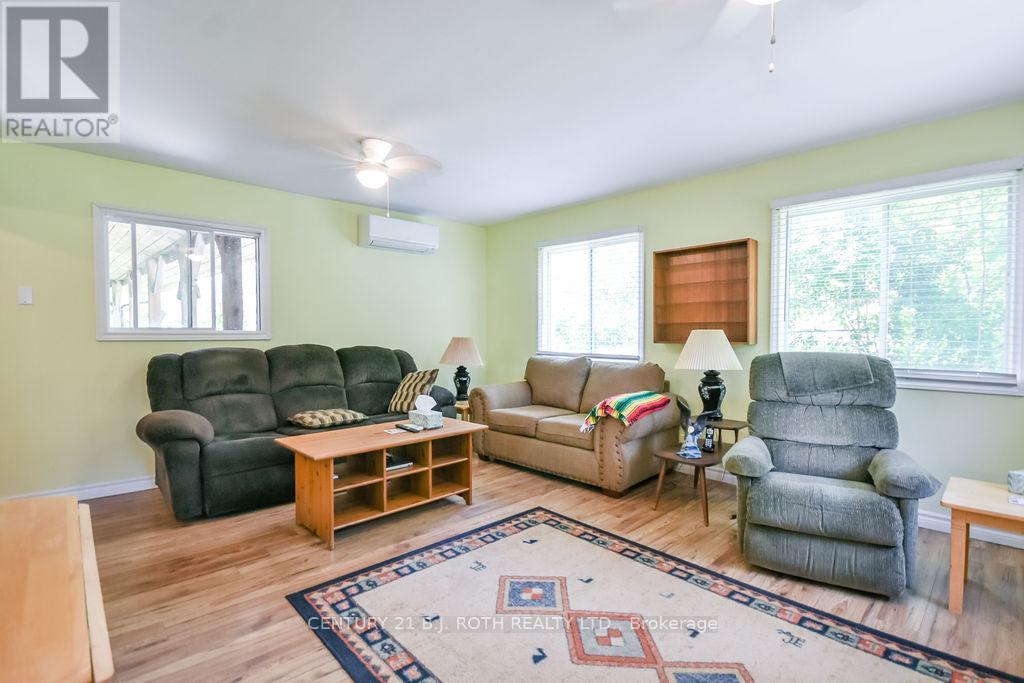 12 PATRICIA DRIVE - 36