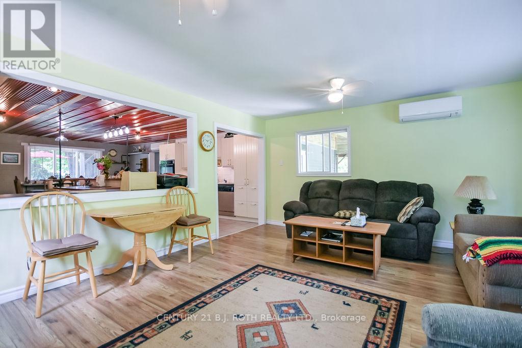 12 PATRICIA DRIVE - 37