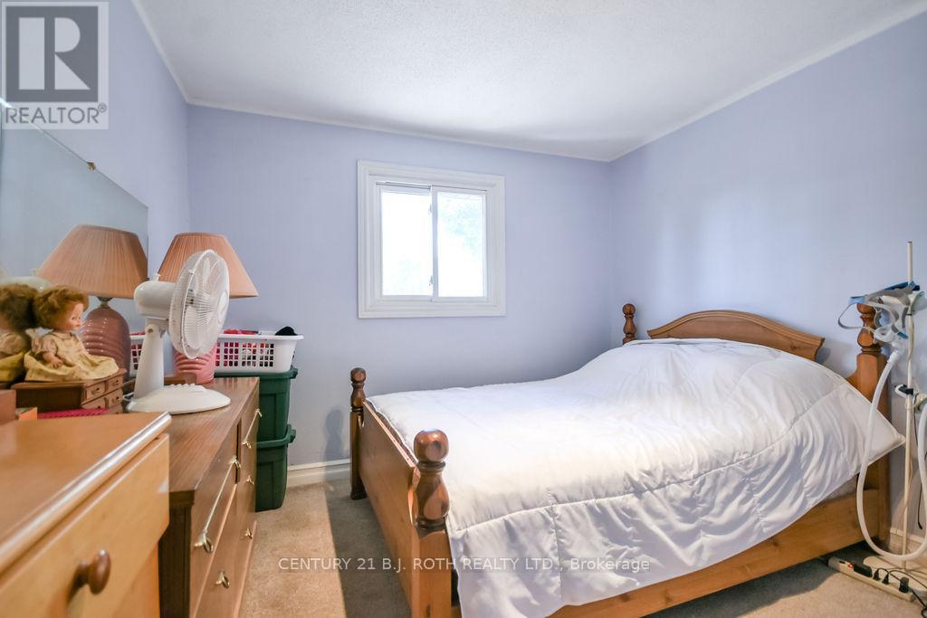 12 PATRICIA DRIVE - 43