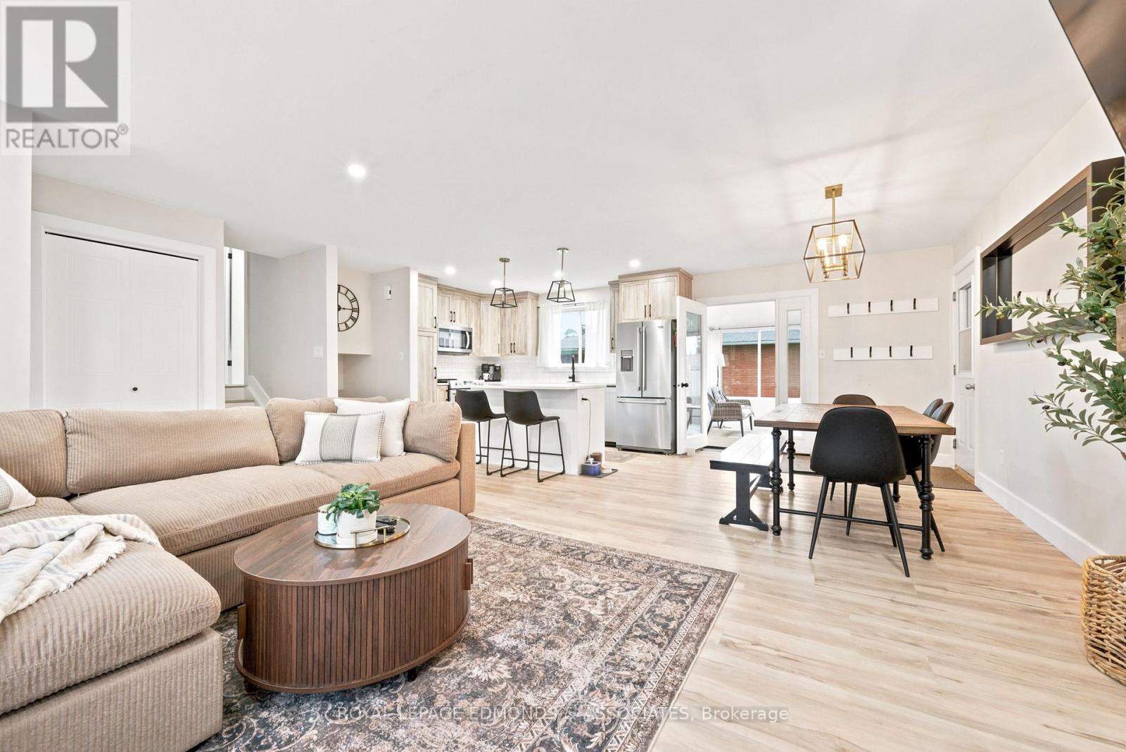 2 HERMAN STREET - 11