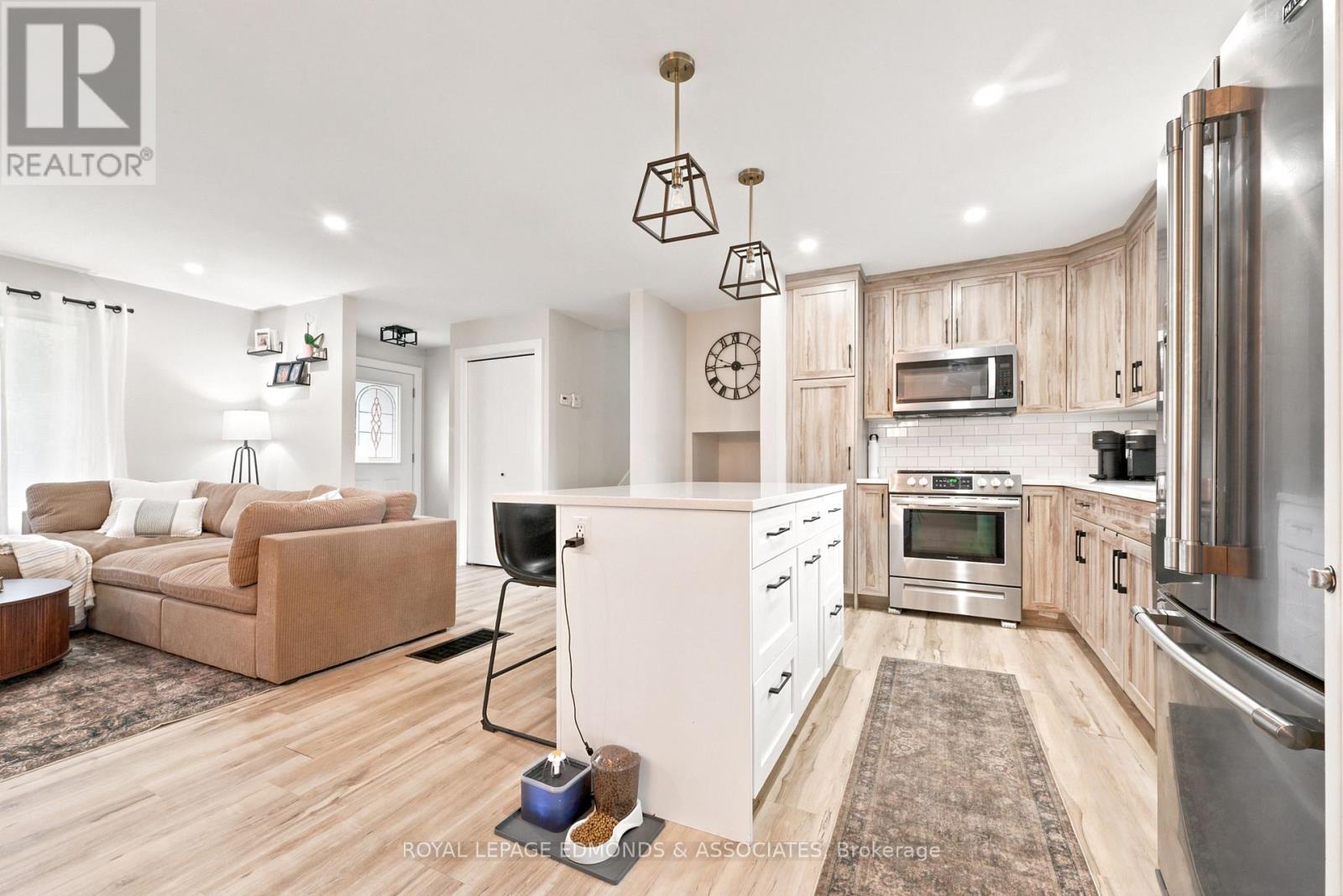 2 HERMAN STREET - 13