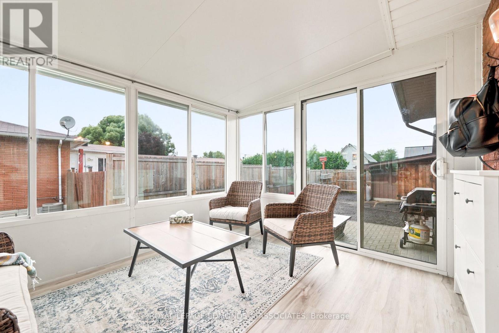 2 HERMAN STREET - 21