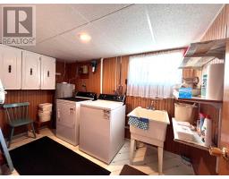 8 Evergreen Avenue thumbnail 19