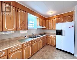 8 Evergreen Avenue thumbnail 2