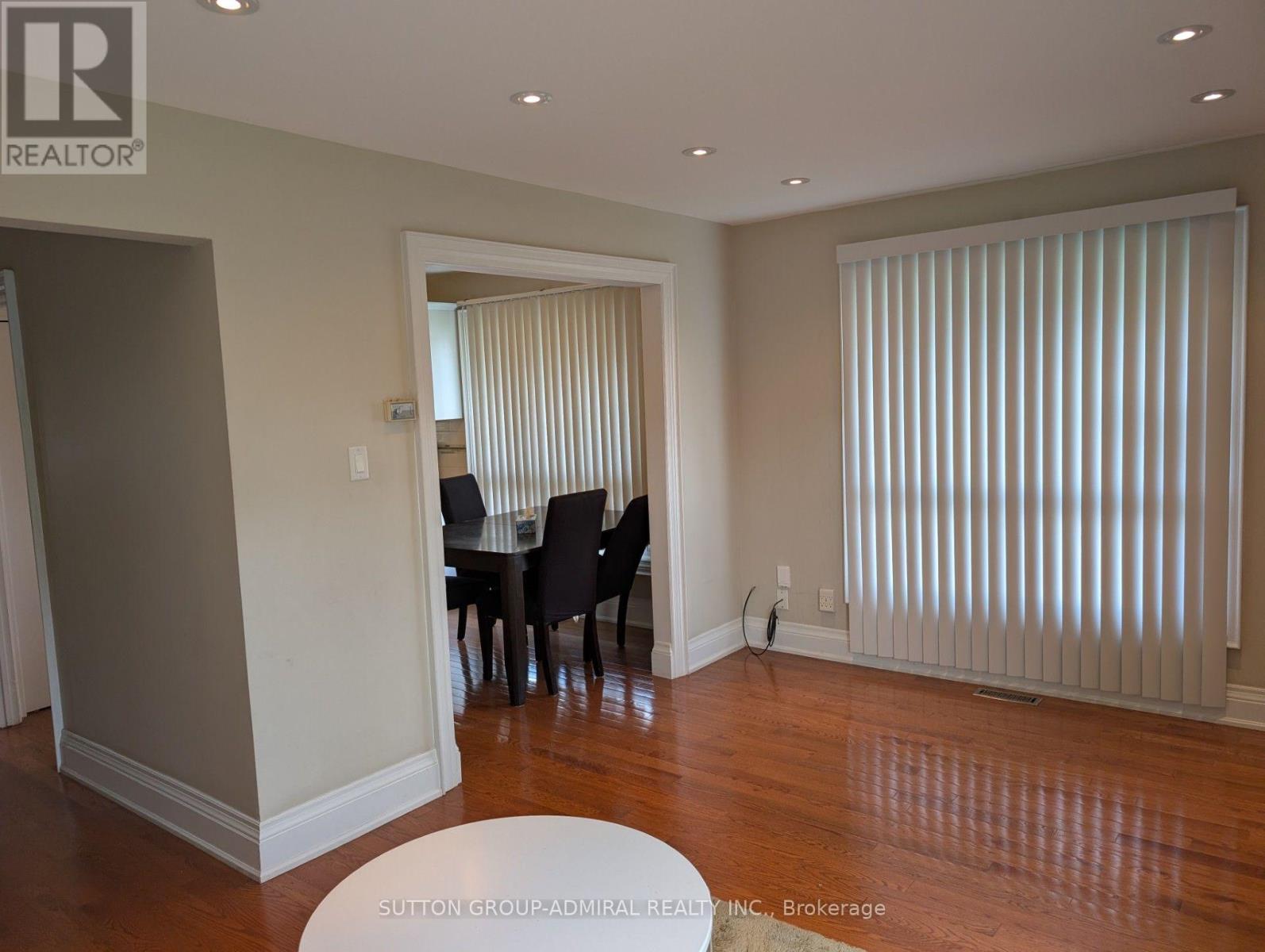 1 DAMASCUS DRIVE - 15