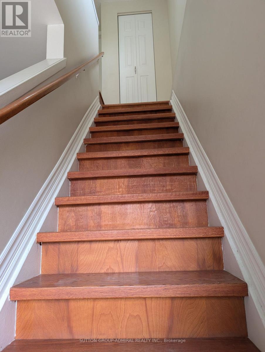 1 DAMASCUS DRIVE - 18
