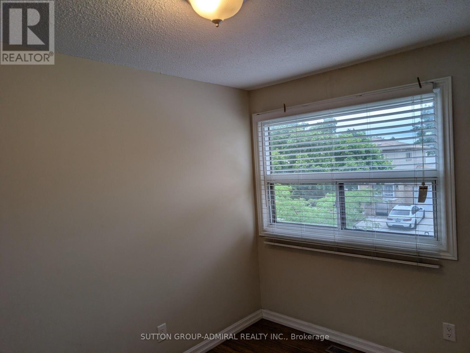 1 DAMASCUS DRIVE - 21