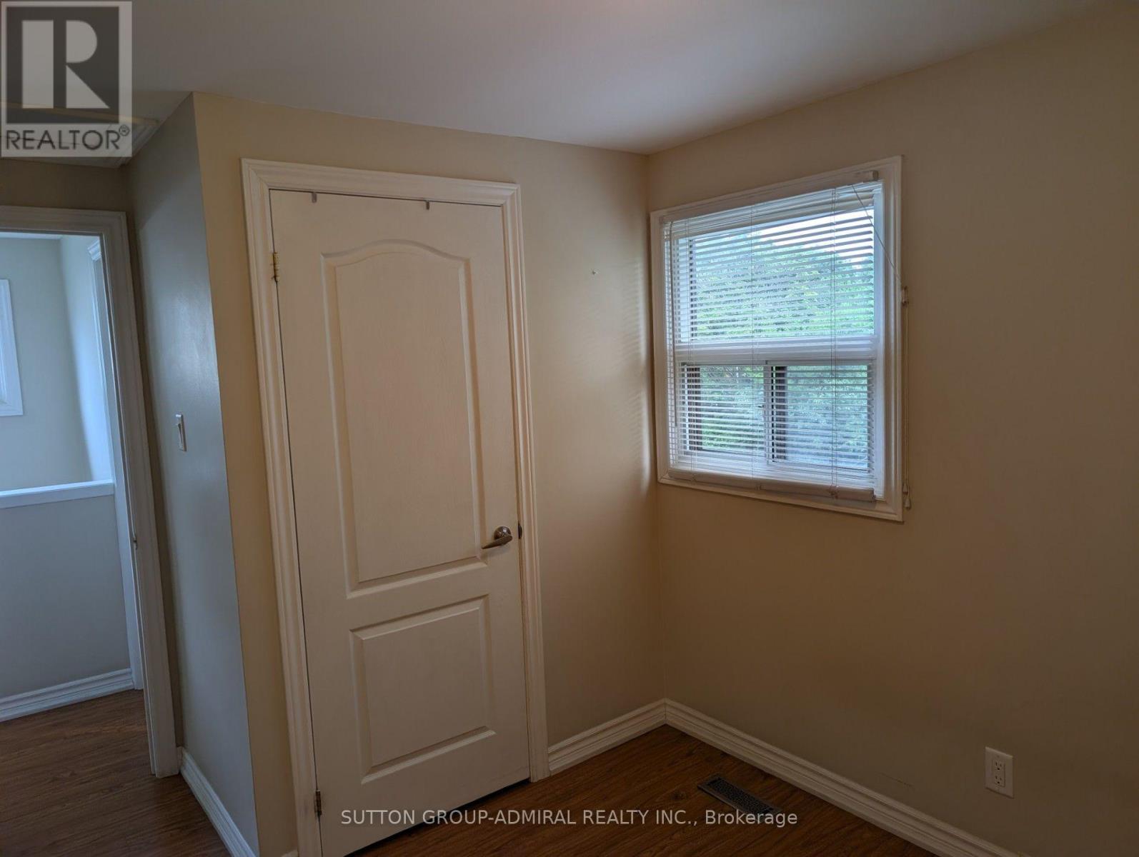 1 DAMASCUS DRIVE - 24