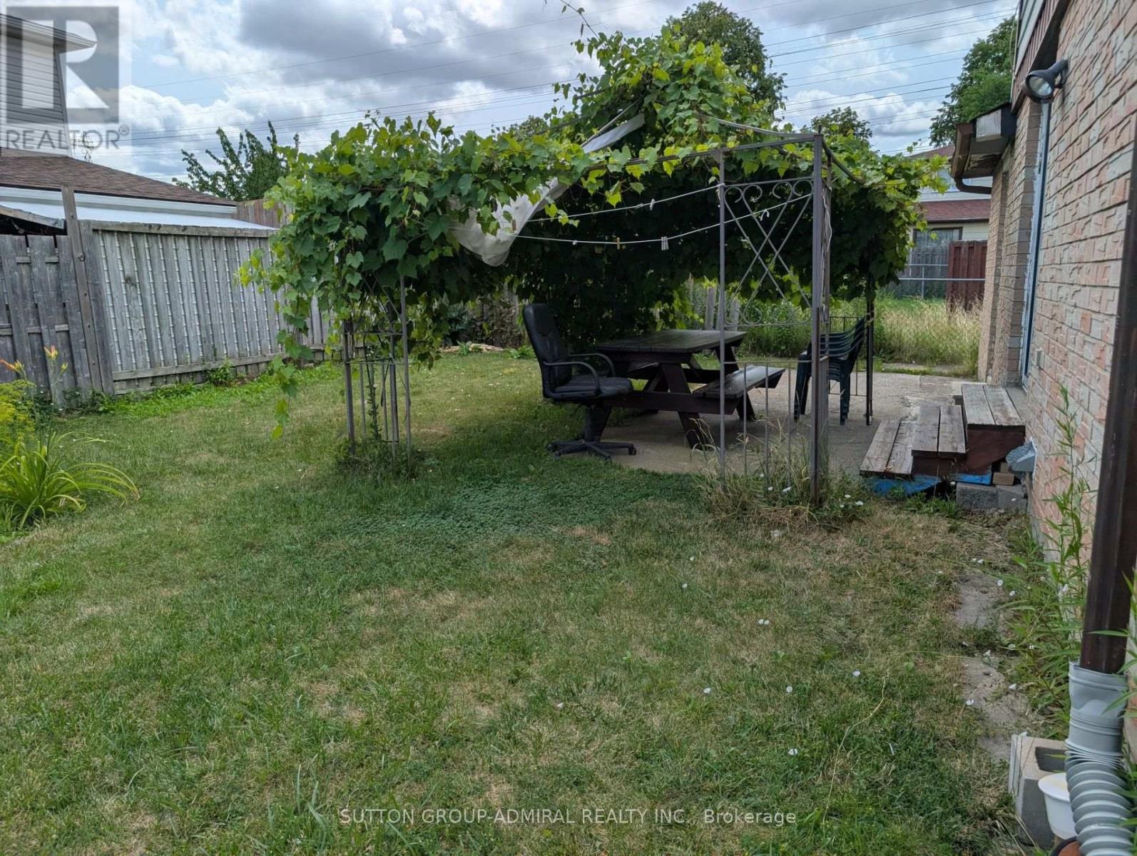 1 DAMASCUS DRIVE - 25