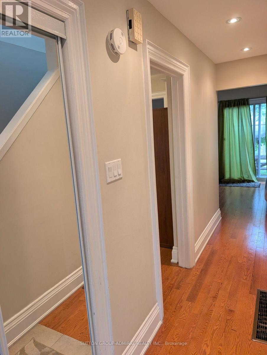 1 DAMASCUS DRIVE - 8