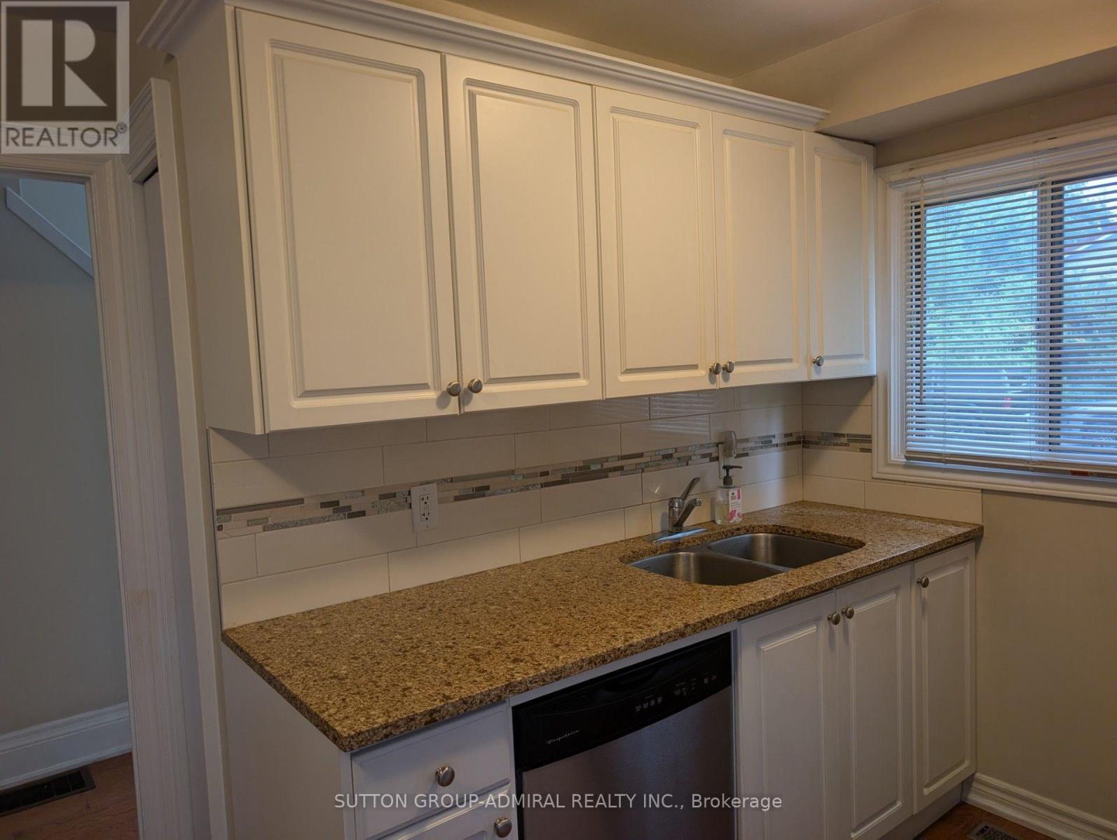 1 DAMASCUS DRIVE - 9