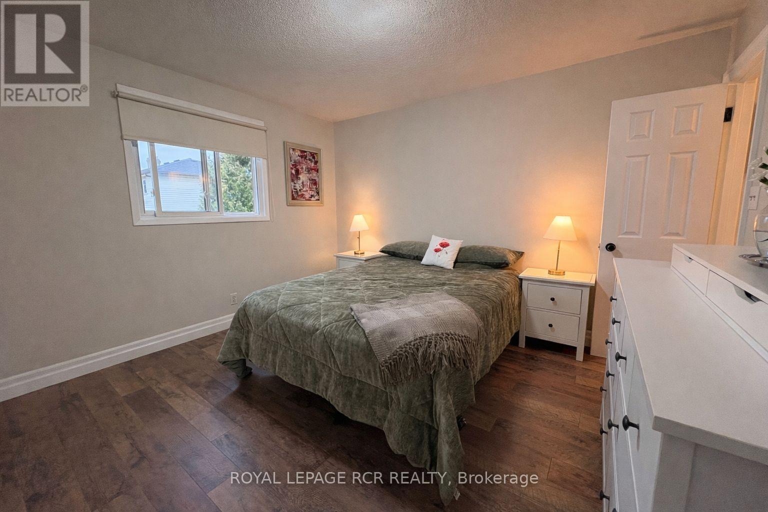 56 WILSON CRESCENT - 12