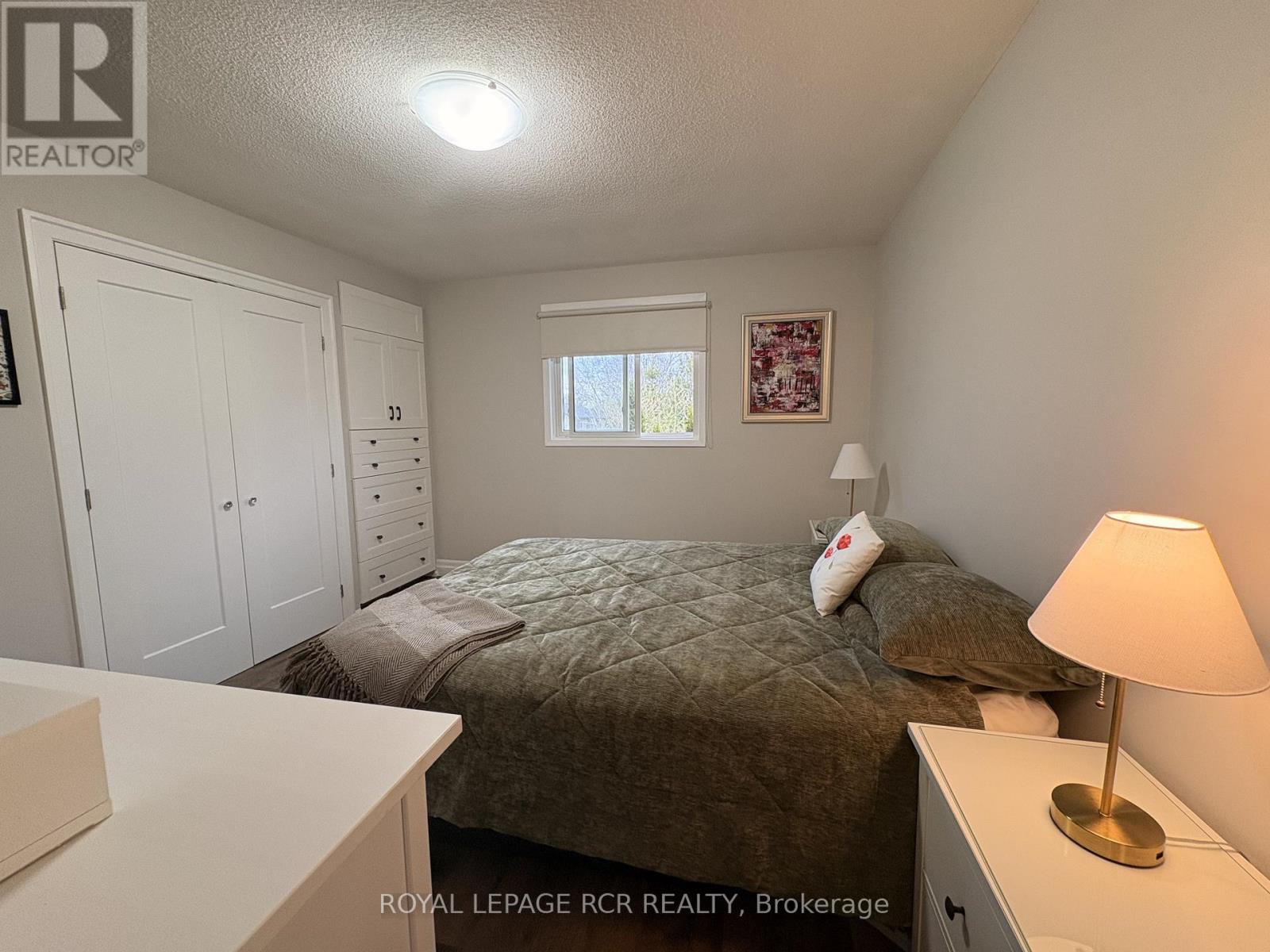 56 WILSON CRESCENT - 13