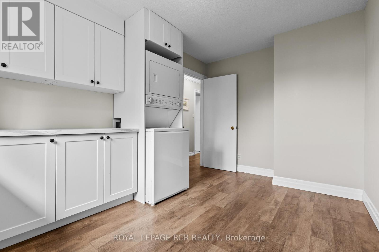 56 WILSON CRESCENT - 17