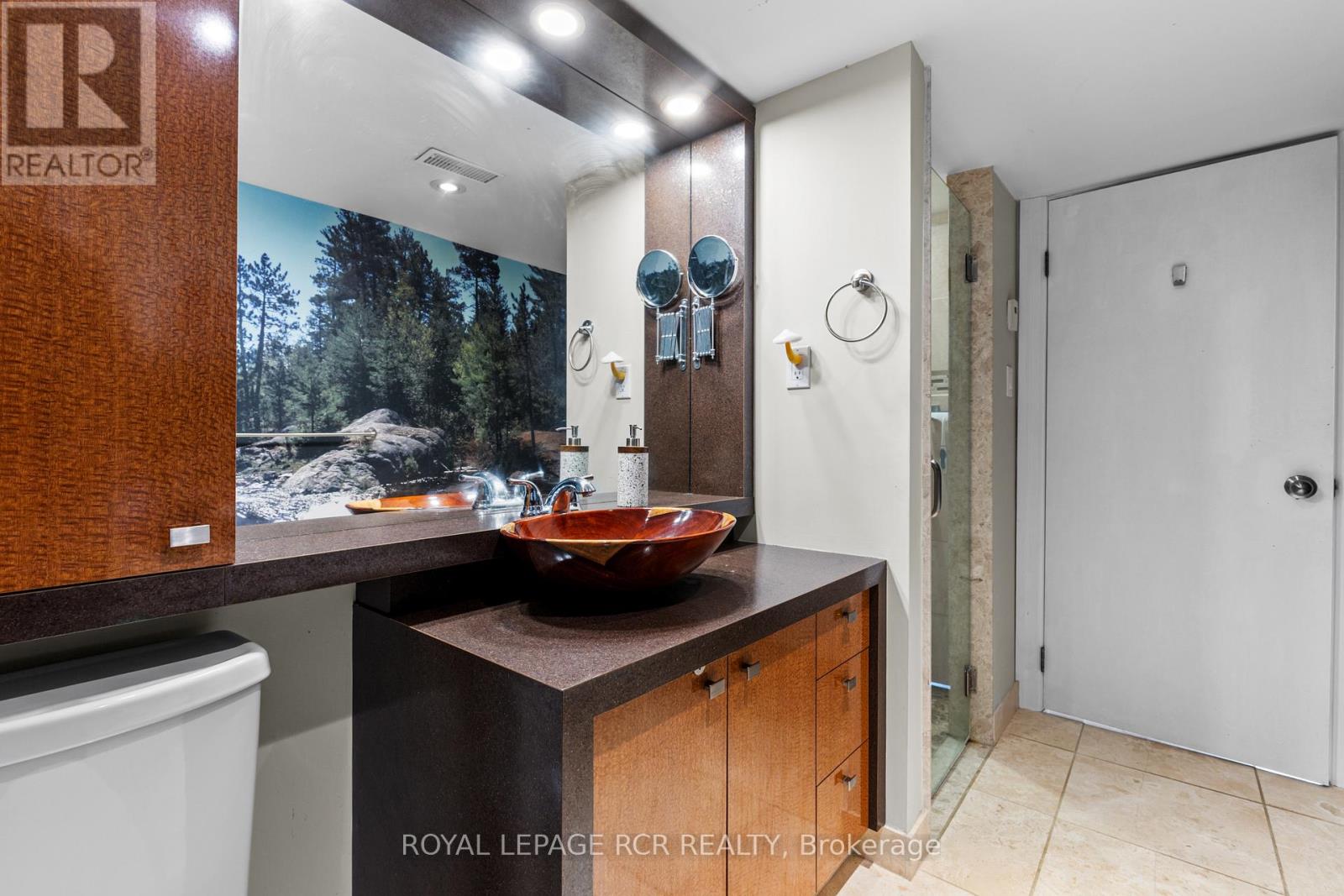 56 WILSON CRESCENT - 25