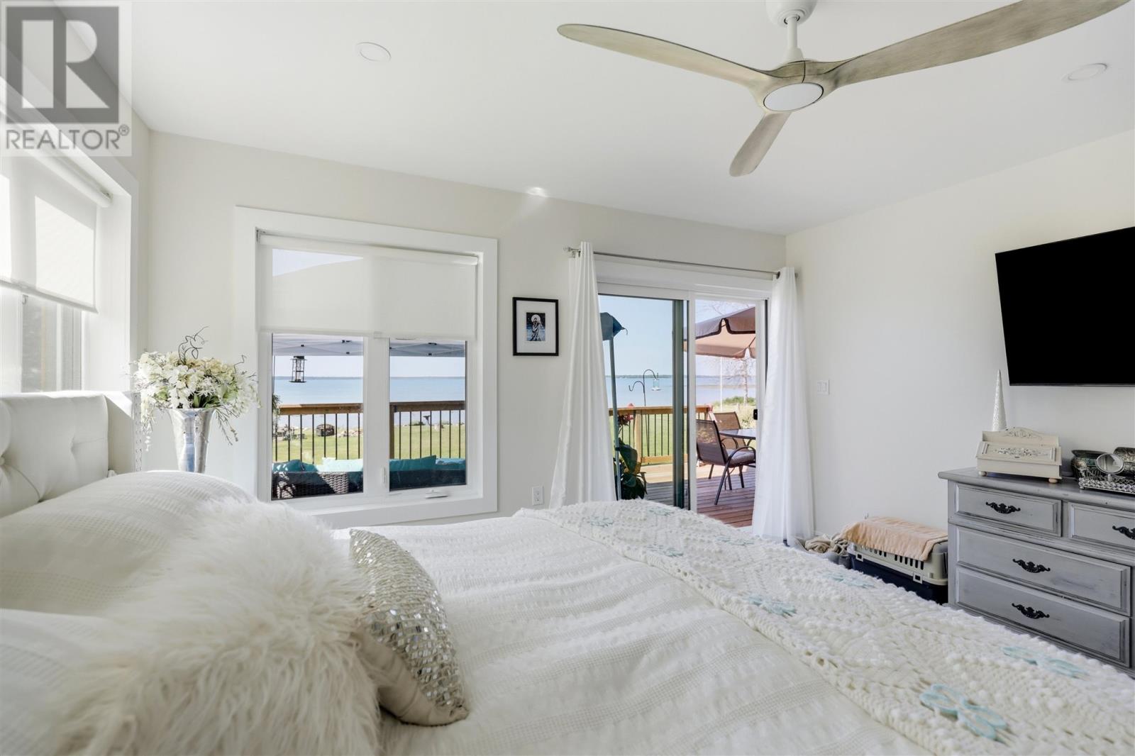 2875 Green ST - 21