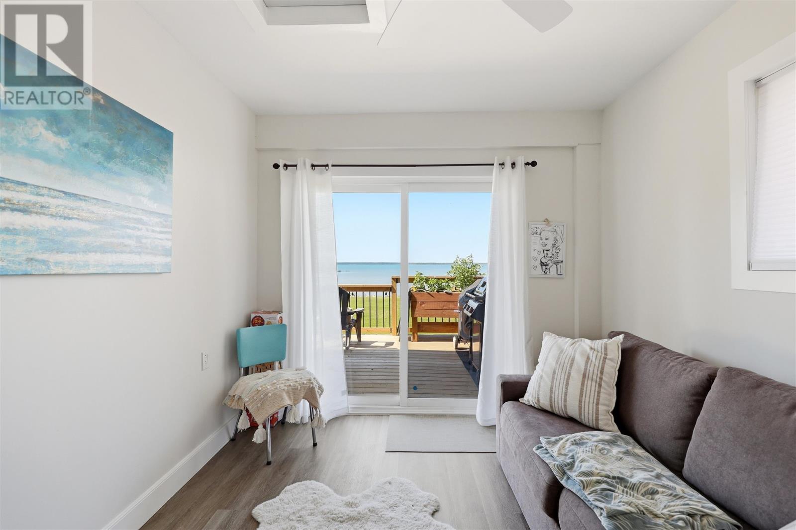 2875 Green ST - 27
